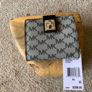 Brand new Michael Kors wallet